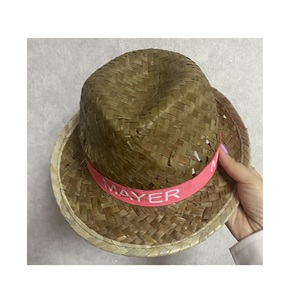 Chapeau de paille marron traditionnel décontracté quotidien avec ruban de logo à bord de 8cm-10cm pour les fêtes à la maison mariages vacances voyages et visites - Product Image 1