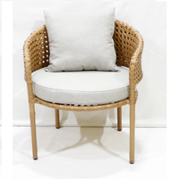 Ensemble de chaises personnalisables modernes et durables en rotin tressé avec pieds en aluminium pour extérieur, salle à manger, jardin, villa, salon, hôtel – Couleur personnalisée