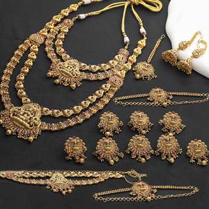 Ensemble de bijoux de mariée en laiton plaqué mat antique Indian Temple Designs Combo Colliers pour mariage directement du fournisseur d'exportation - Product Image 1