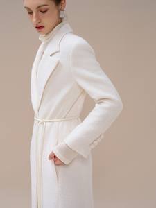 Manteau pour femmes Logo personnalisé Gwen Longueur Manteau Dos fendu Tweed Laine Vêtements d'hiver Mode durable Fabricant original - Product Image 3