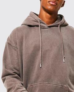 Sweat à capuche personnalisé pour homme, 100% coton molletonné épais, délavé à l'acide, coupe oversize, épaules tombantes, brodé et gaufré en relief, collection automne - Product Image 3