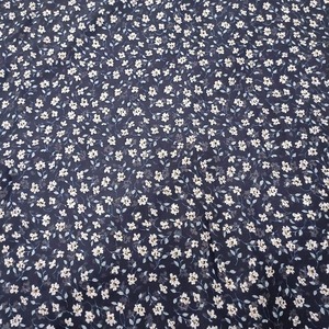 Elegante 100 por ciento de poliéster Tela de impresión digital Colores vibrantes Suave Durable Perfecto para la decoración del hogar de moda Más - Product Image 4