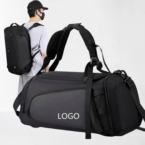 Sac de sport en polyester avec doublure en nylon de grande capacité, style tendance, léger, sangle réglable, service OEM, fabriqué au Pakistan, MOQ faible de 10 pièces - Product Image 2
