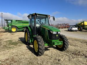 Pour tracteur à roues 5100M 4x4 avec chargeur frontal 110 HP 3000 Lbs équipement agricole assez utilisé stock de moteur d'origine maintenant - Product Image 2