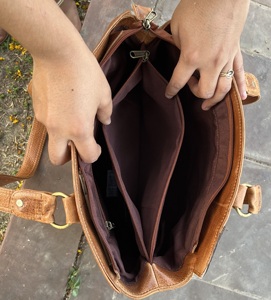 Sac à bandoulière double poignée en cuir occidental de marque usiné à la main en cuir sculpté avec portefeuille élégant pour femmes multi-usage - Product Image 6