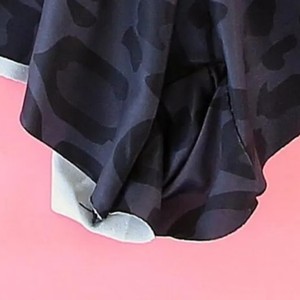 Pantalones cortos para niños con cintura elástica Ideal para días calurosos y deportes al aire libre Disponible en varios tamaños y colores - Product Image 3