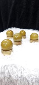 Esfera de Aventurina Amarilla Natural con Base, Piedra Financiera Pulida Rara para Decoración del Hogar, Feng Shui, Vastu, 200-250, Otras Artesanías - Product Image 2