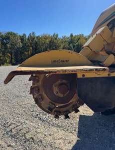 Livraison gratuite SC60TX Broyeur de souches, Moteur diesel CAT Turbo de 60 CV, Roue de coupe de 23 pouces 1330 heures 3500 livres Portée de coupe au-dessus de 27 pouces - Product Image 6