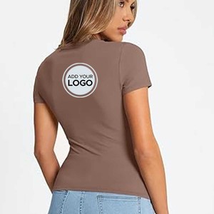 เสื้อยืดคอกลมคอกลมสำหรับผู้หญิงทรงเข้ารูปแบบคลาสสิก - Product Image 1