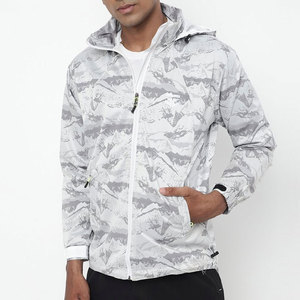 Chaqueta Softshell de invierno para hombre, impermeable, transpirable, a prueba de viento, con capucha, para senderismo, senderismo y actividades al aire libre - Product Image 4