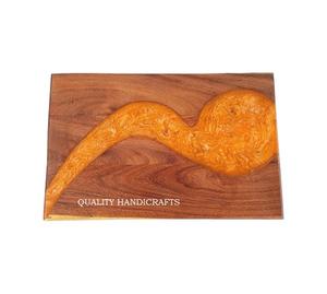 Planche à servir en bois d'acacia orange et résine époxy, motif rivière, fabrication artisanale directe d'usine, 35x23x2CM, utilisation hôtelière et en restauration - Product Image 2