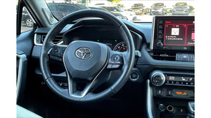 Toyota RAV4 XLE Premium AWD 2020, Seminuevo, en Excelentes Condiciones - Product Image 5