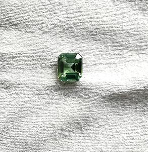 1.70 carats vert Tourmaline à facettes octogone pierre taillée de qualité supérieure pour la fabrication de bijoux fins pierre précieuse naturelle - Product Image 5