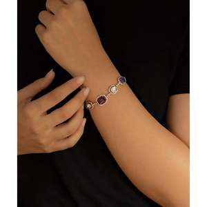 Brazalete Bohemio para Mujer con Diamantes Prismáticos Polki, Diseño Geométrico con Cuentas Chapadas en Oro y Patrón Numérico con Zafiro - Product Image 2