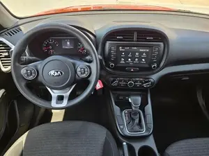 2021 Kia SORENTO - Product Image 4