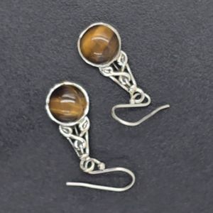Boucles d'oreilles chandelier en argent sterling 925 de style bohème faites à la main bijoux en œil de tigre - Product Image 1