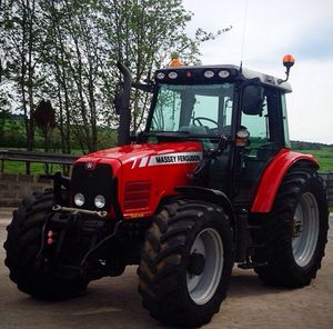 รถแทรกเตอร์ Massey Ferguson 185 ขับเคลื่อน 4 ล้อ กำลัง 70 แรงม้า พร้อมปั๊มเครื่องยนต์ เกียร์ขับเคลื่อน ประสิทธิภาพสูง ขายส่ง - Product Image 5