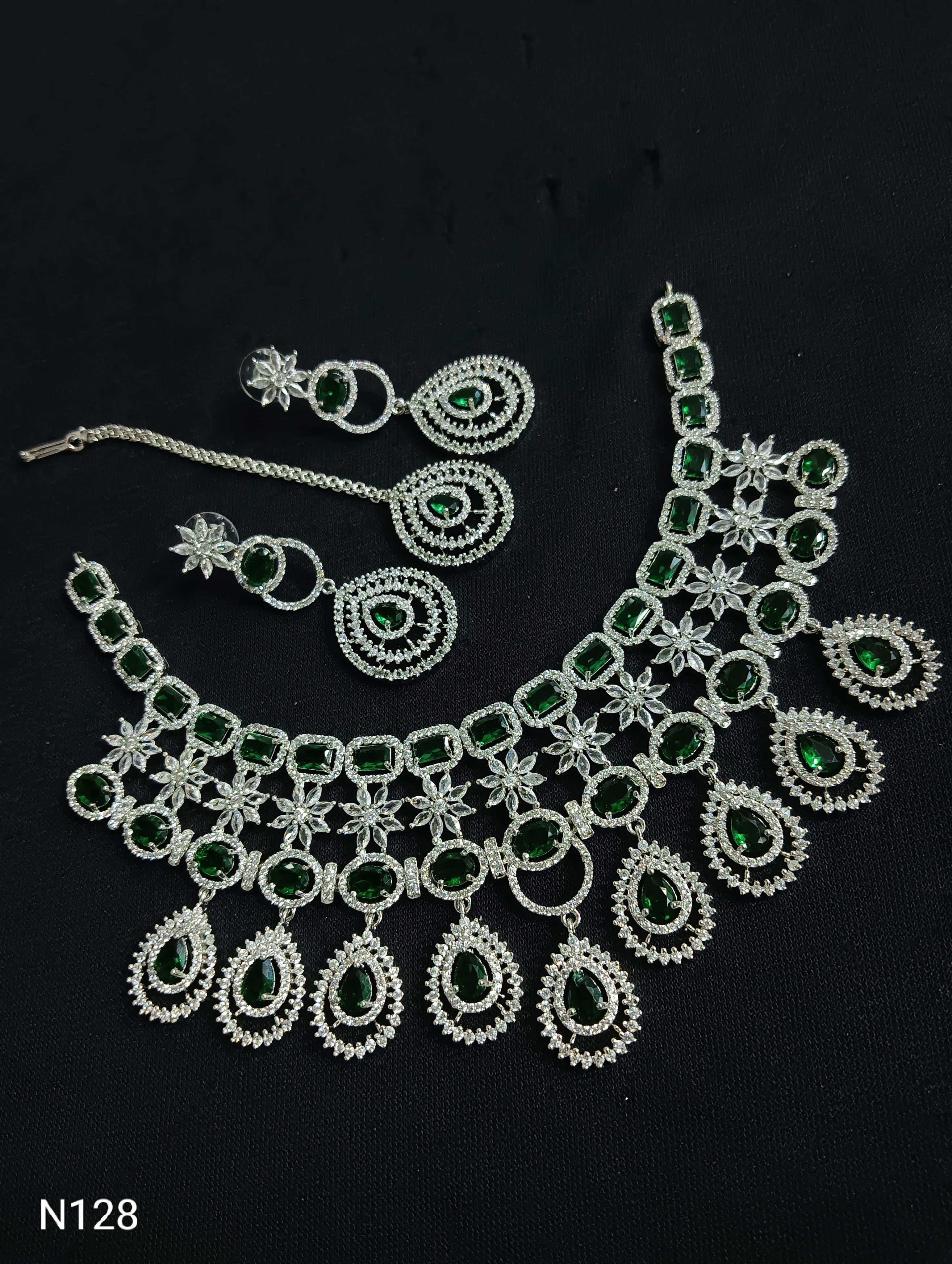 สีเขียว