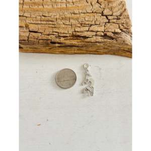 Breloques en argent sterling Kokopelli faites à la main par les Navajo, composants et accessoires de bijouterie - Product Image 1