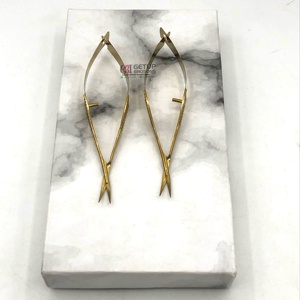 Tijeras Profesionales Curvas de Plasma Dorado para Cejas, de Acero Inoxidable, con Logotipo y Color Personalizados, Herramienta de Belleza - Product Image 1