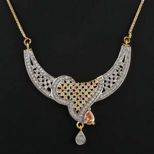 Kundan Jewellery <b>Locket</b> Set - Golden & <b>Silver</b> - Product Image 3