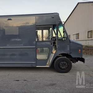 COMPRA Camiones F R E I G H T L I N E R MT45G - Product Image 3