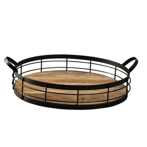 Venta caliente bandeja de servicio de madera rústica con asas de metal plato de madera de mango decorativo para cocina y comedor forma de tamaño personalizado - Product Image 3