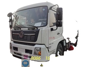 Camion de balayage et de lavage diesel manuel Dongfeng Tianjin 4x2 d'occasion haute capacité 14,5 m³ - Product Image 3