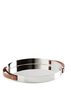 Plateau de service rond en métal avec détails gaufrés idéal pour la décoration de la maison ou les cadeaux lors d'événements spéciaux. - Product Image 3