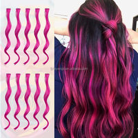 Extensions de cheveux colorés Faits saillants de la fête Clip coloré dans les extensions de cheveux Postiches synthétiques bouclés ondulés pour la fête des femmes