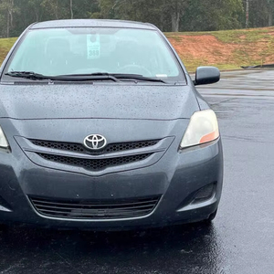 Usado 2007 T * oyota Yaris - Product Image 1