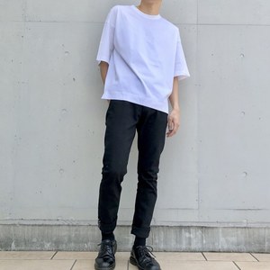 เสื้อยืดผ้าฝ้าย 100% สีขาวล้วน น้ำหนัก 150 กรัม ทรงลำลอง ใส่ได้ทั้งชายและหญิง ระบายอากาศได้ดี ผลิตจากเส้นใยฝ้ายแบบริงสปัน - Product Image 6