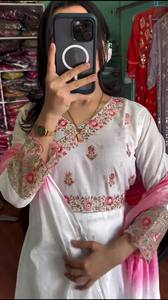 Vêtements ethniques indiens et pakistanais Antra Lifestyle, salwar kameez en georgette avec travail de sequins lourd, coupe régulière élégante, pour mariage et fêtes - Product Image 3
