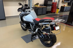 COMO NUEVO - LISTO PARA CONDUCIR - BMW R1250GS ADVENTURE 2020 - Product Image 2