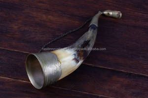 ไวกิ้งฮอร์นดื่มขนาดใหญ่พร้อมแก้วโซ่ทำจากควายธรรมชาติหรือเขาวัวพร้อมโมราขัดเงาและฮอร์นไวน์ทำด้วยมืองานฝีมือตามธรรมชาติ - Product Image 3