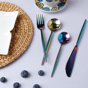 Ensemble de couverts en acier inoxydable multicolore vibrant pour la maison, la fête et la vaisselle de restaurant fabriquées à la main en Inde - Product Image 6