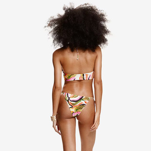 Bikini Conjunto de 2 piezas Traje de baño sólido con cuello en V con sujetador triangular y tangas Fondo Liso teñido Servicio OEM disponible - Product Image 6