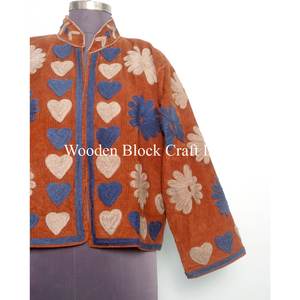 Chaqueta Étnica con Bordado Tradicional, Chaqueta Bomber de Diseño Hecha a Mano para Mujer, Chaqueta Cotrise Artística Inspirada en la Herencia - Product Image 2