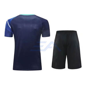 Uniforme de tennis pour homme, design personnalisé, faible MOQ, écologique, séchage rapide, logo frontal, respirant, 100% polyester, fabriqué au Pakistan - Product Image 2