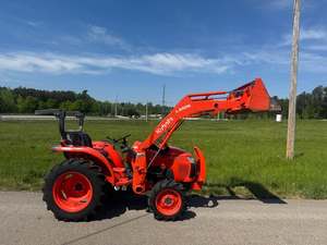 รถแทรกเตอร์คูโบต้า L2501 ปี 2022 ขนาดเล็ก 25 แรงม้า เครื่องยนต์ดีเซล สำหรับงานเกษตรกรรม พร้อมที่ตักด้านหน้า ขาย - Product Image 5