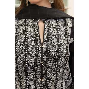 Ensemble de 3 pièces MIRAKHI pour femme : chemise brodée Chickenkari en tissu Lawn avec dupatta en tissu slub tubulaire – Robes pakistanaises en gros - Product Image 3