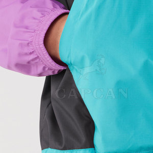 Veste coupe-vent en peau de mouton pour femmes de Sialkot Style personnalisé avec poches zippées sur le devant et caractéristique respirante - Product Image 5