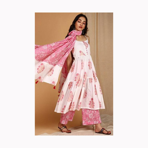 Venta al por mayor paquistaní Salwar kameez cosido en color rosa sobre bordado frontal y dupatta de lino impresa para mujer - Product Image 3