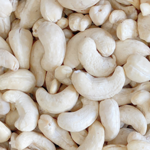 ขายส่งเม็ดมะม่วงหิมพานต์ดิบยี่ห้อ SANTIGO ราคาถูก ผลิตจากเวียดนาม เกรด W240/W320 ความชื้น 4.7% ระยะเวลาจัดส่งรวดเร็ว - Product Image 1