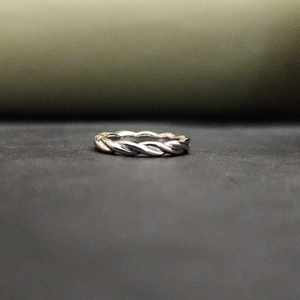 Elegante Anillo de Eternidad con Diamantes Chapado en Acero Inoxidable y Plata de Ley 925, Estilo Moderno para Regalo de San Valentín - Product Image 3