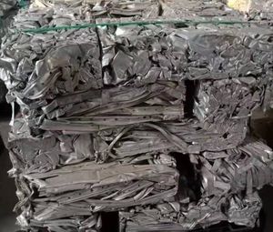 Láminas de Aluminio Reciclado de Primera Calidad en Oferta, 99% Puras, Perfectas para Reciclaje, Fabricación, Techos y Aplicaciones Industriales - Product Image 3