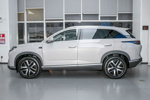 SUV Híbrido Enchufable 2025 con Motor de 200kW, 150km de Autonomía CLTC en Modo EV Puro, Transmisión Automática e Interior Premium Oscuro (Edición Piloto) - Product Image 4