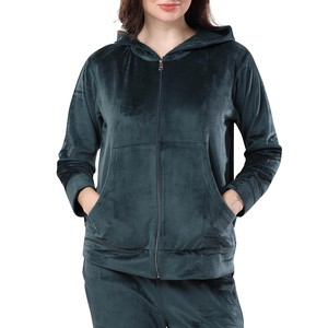 Conjunto Deportivo de Terciopelo para Mujer 2025 al por Mayor con Diseño Personalizado, Transpirable, de Dos Piezas para Uso Casual - Product Image 4