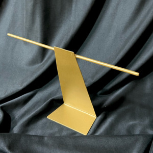 Vente en gros de présentoir à bijoux en métal doré personnalisé Design personnalisé pour le stockage et l'affichage de bijoux - Product Image 4