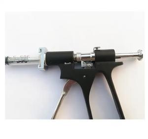 Pistolet universel de liposuccion et d'injection de graisse Surtechs, qualité supérieure, alimentation manuelle, acier inoxydable allemand, certifié CE classe I - Product Image 3